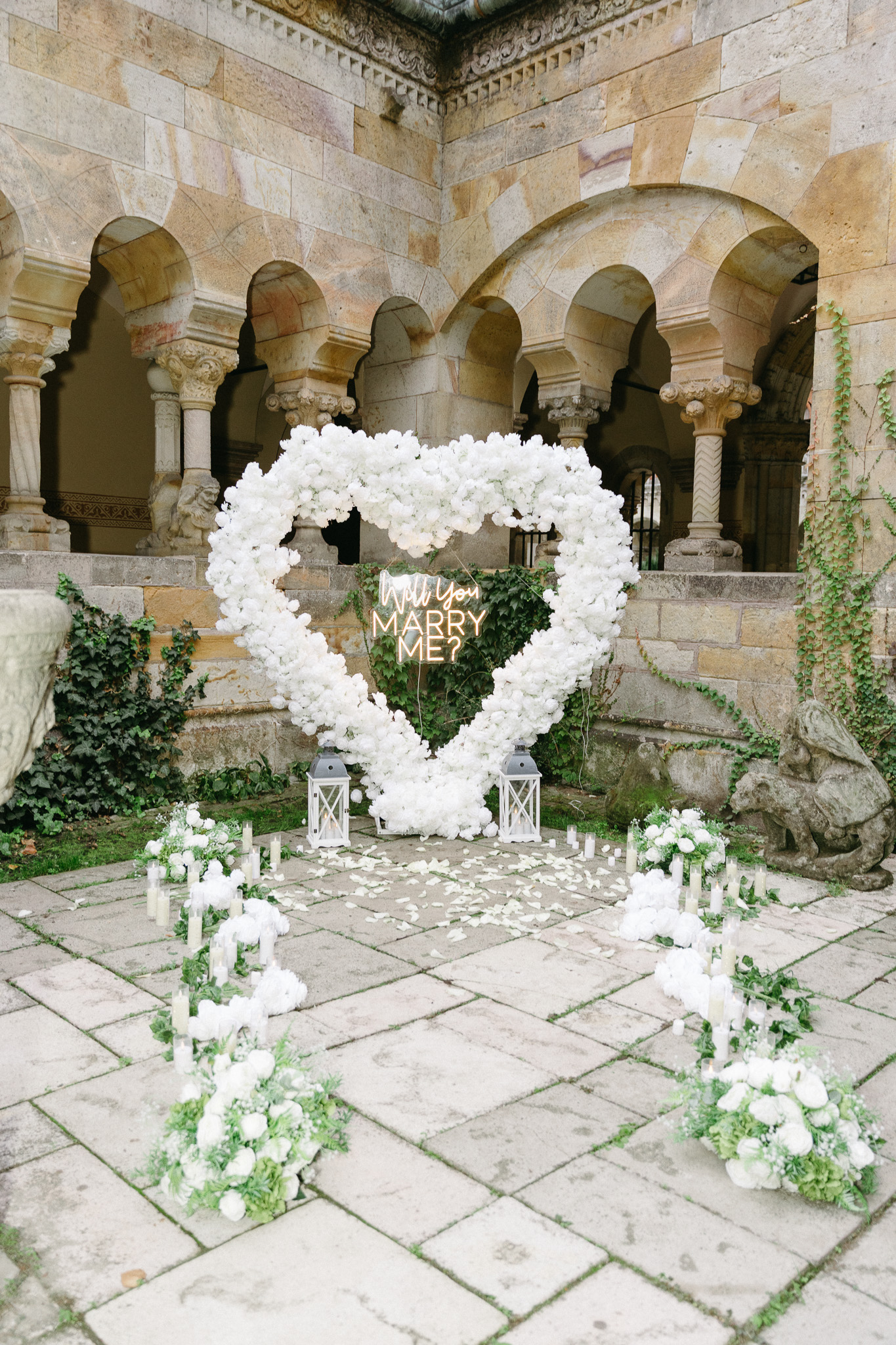 Marriage proposal setup in Brașov old town, Romania