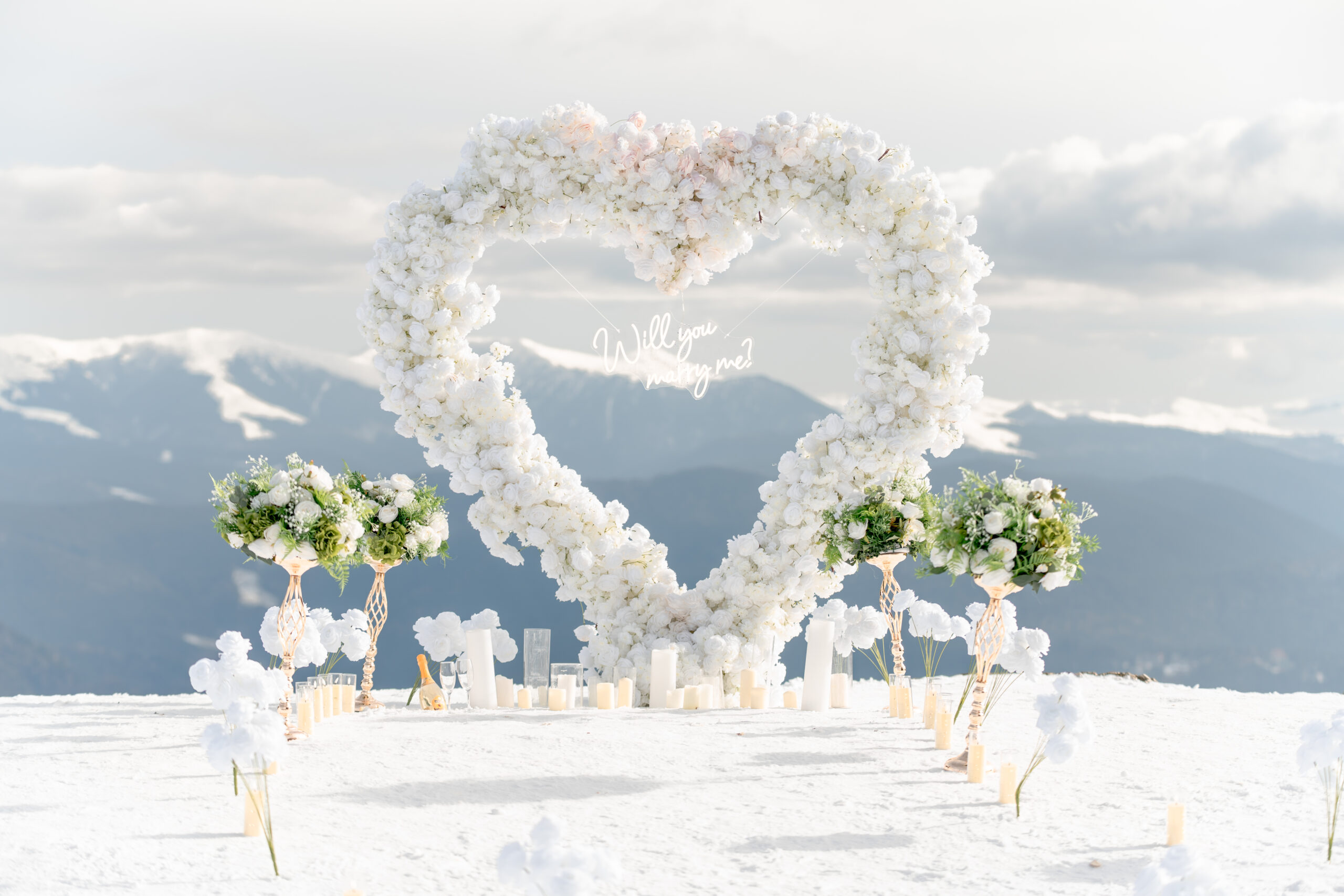 Snowy mountain marriage proposal at Poiana Brașov, Romania